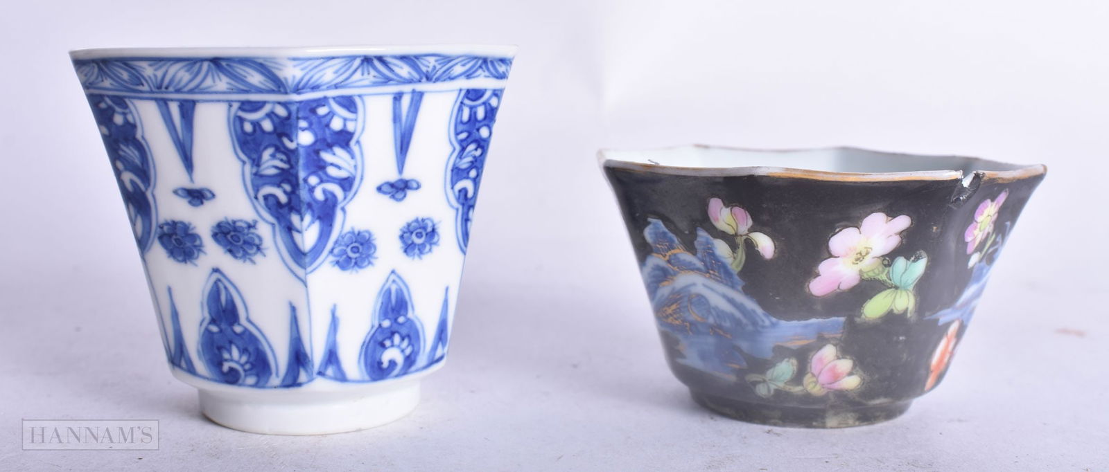 TWO 17TH/18TH CENTURY CHINESE EXPORT PORCELAIN TEABOWLS Kangxi/Yongzheng. Largest 7 cm wide. (2) (1 of 3)