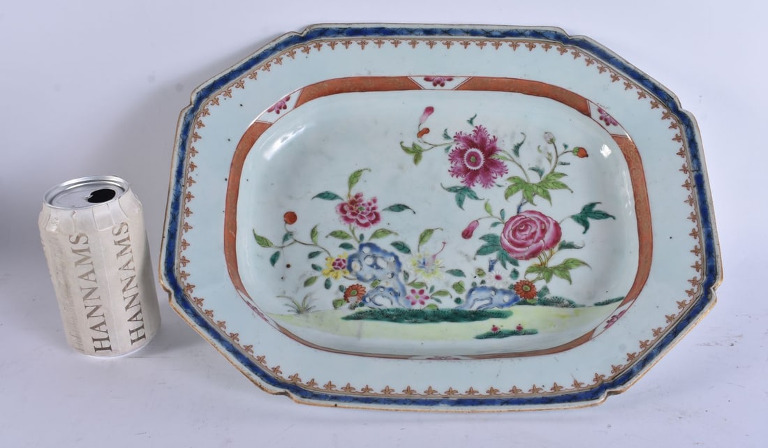 A LARGE 18TH CENTURY CHINESE EXPORT FAMILLE ROSE PORCELAIN DEEP DISH Qianlong. 37 cm x 28cm. (1 of 4)