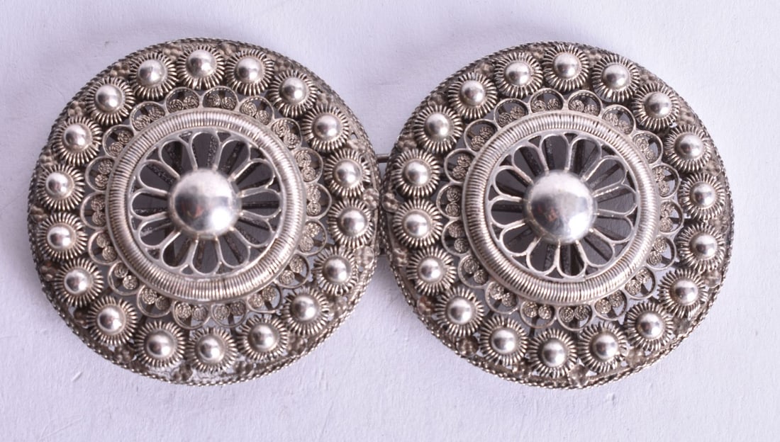.800 silver circular filigree vanity buckle, weight 52g: .800 silver circular filigree vanity buckle, weight 52g