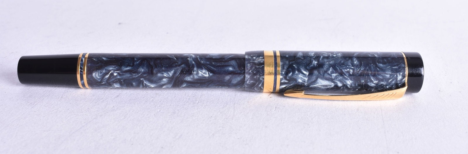Parker Duo fold Blue Marble Fountain Pen w/ 18ct Gold Nib (1 of 3)