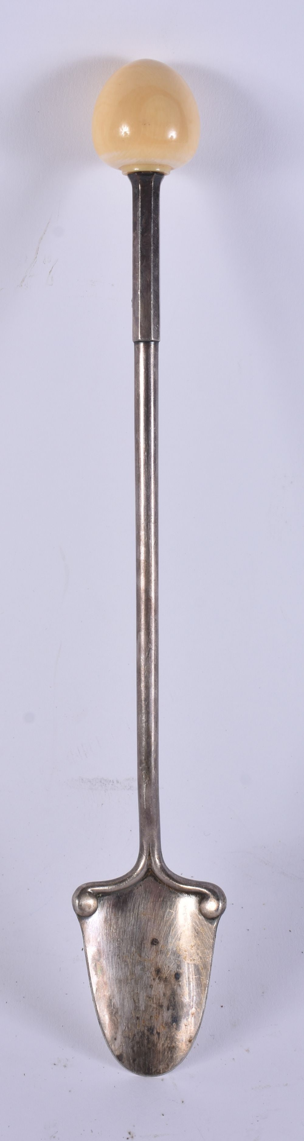 AN UNUSUAL VICTORIAN SILVER SPOON. 106 grams. 24 cm long. (1 of 5)