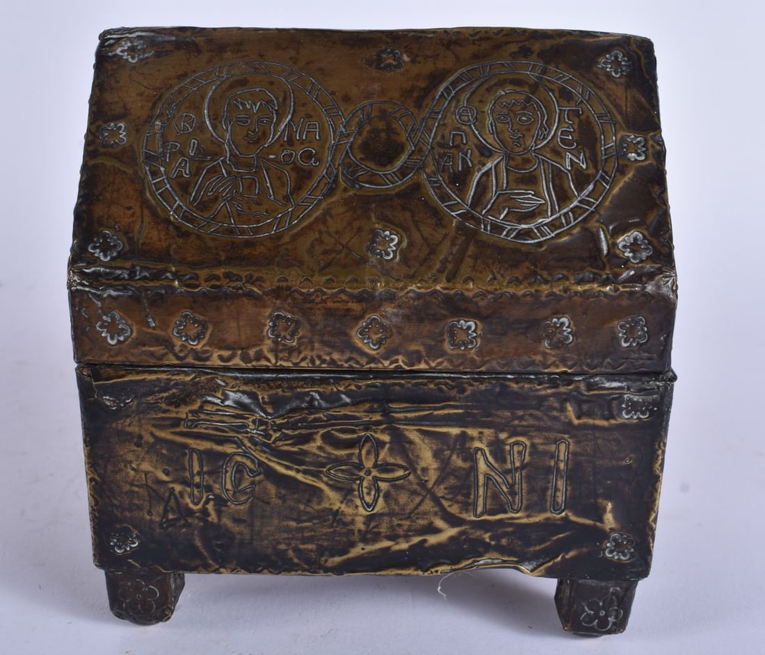 AN ANTIQUE RUSSIAN ICON GILT SHEET METAL JEWELLERY CASKET. 14 cm x 16 cm.: AN ANTIQUE RUSSIAN ICON GILT SHEET METAL JEWELLERY CASKET. 14 cm x 16 cm.