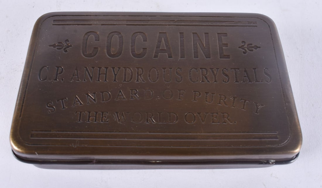 A COCAINE SNUFF BOX. 260 grams. 13.5 cm x 8.5 cm.: A COCAINE SNUFF BOX. 260 grams. 13.5 cm x 8.5 cm.