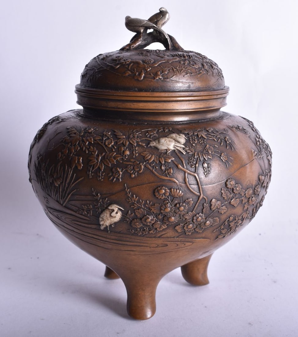 A 19TH CENTURY JAPANESE MEIJI PERIOD MIXED METAL BRONZE KORO AND COVER. 11.5 cm wide.: A 19TH CENTURY JAPANESE MEIJI PERIOD MIXED METAL BRONZE KORO AND COVER. 11.5 cm wide.