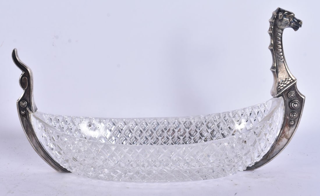 AN UNUSUAL ANTIQUE SILVER AND CUT GLASS BOAT. 19 cm wide.: AN UNUSUAL ANTIQUE SILVER AND CUT GLASS BOAT. 19 cm wide.