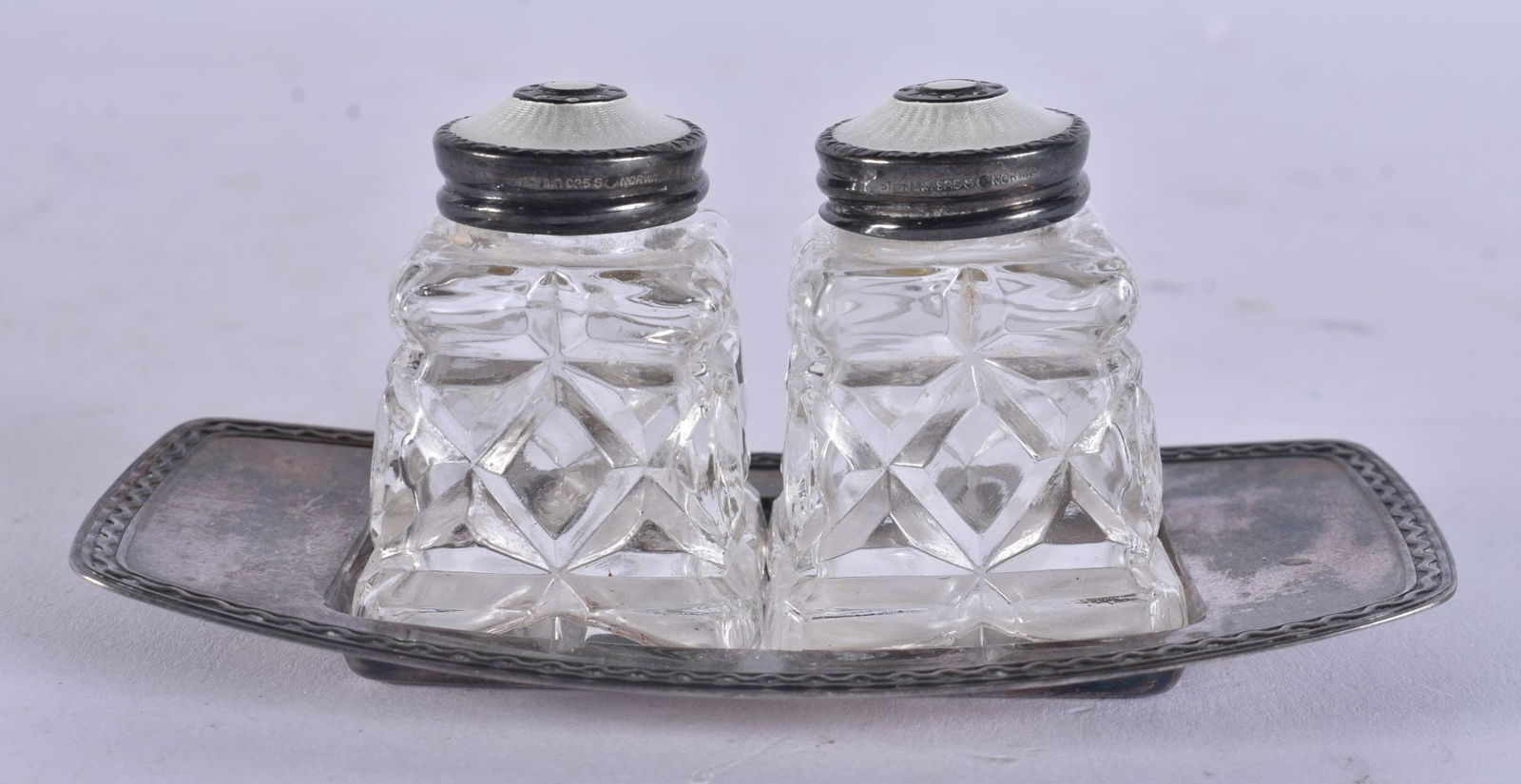 A DAVID ANDERSON SILVER AND ENAMEL CRUET. Weighable silver 35 grams. 10.5 cm wide.: A DAVID ANDERSON SILVER AND ENAMEL CRUET. Weighable silver 35 grams. 10.5 cm wide.