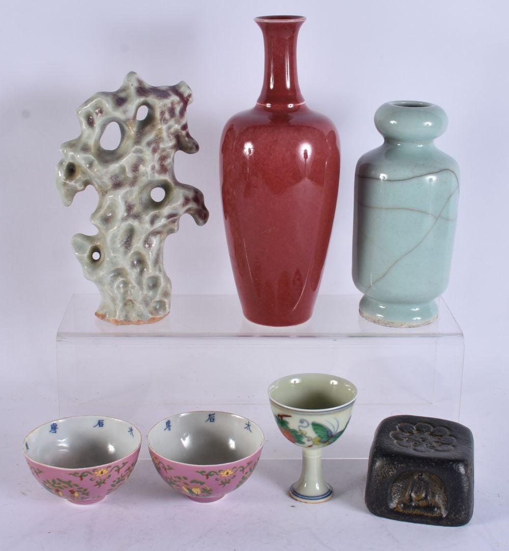 ASSORTED CHINESE COLLECTABLES including a sang du boeuf vase. Largest 22 cm high. (qty) (1 of 7)