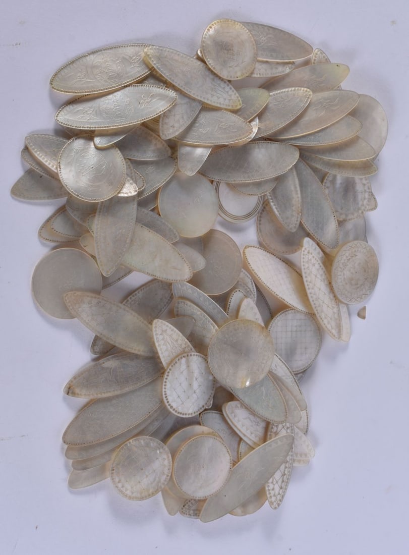 ASSORTED 19TH CENTURY CHINESE MOTHER OF PEARL GAMING COUNTERS. (qty): ASSORTED 19TH CENTURY CHINESE MOTHER OF PEARL GAMING COUNTERS. (qty)