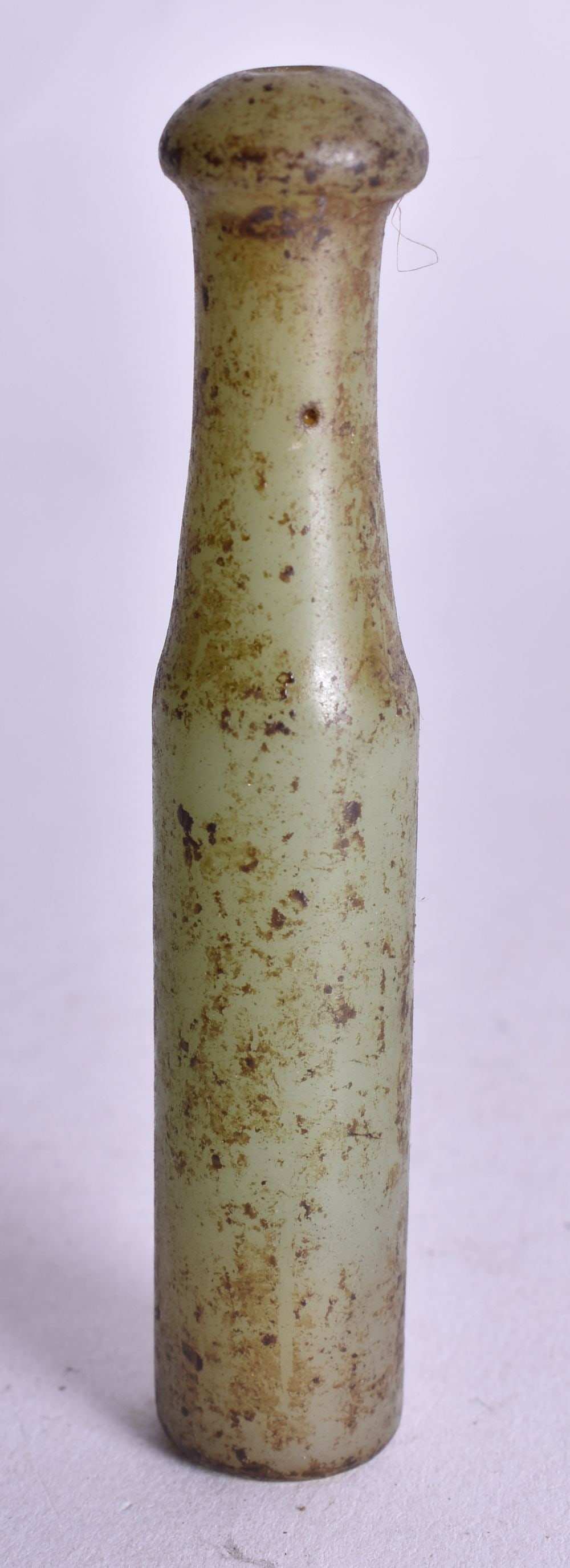A CHINESE JADE CIGARETTE HOLDER. 40 grams. 9.25 cm long. (1 of 4)