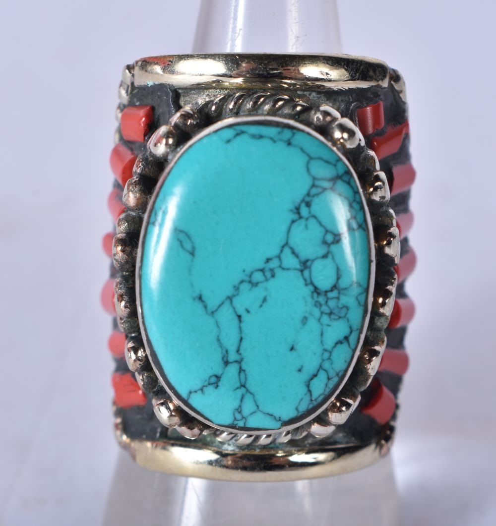 A Tibetan Style Ring. Size R, weight 17.4g: A Tibetan Style Ring. Size R, weight 17.4g
