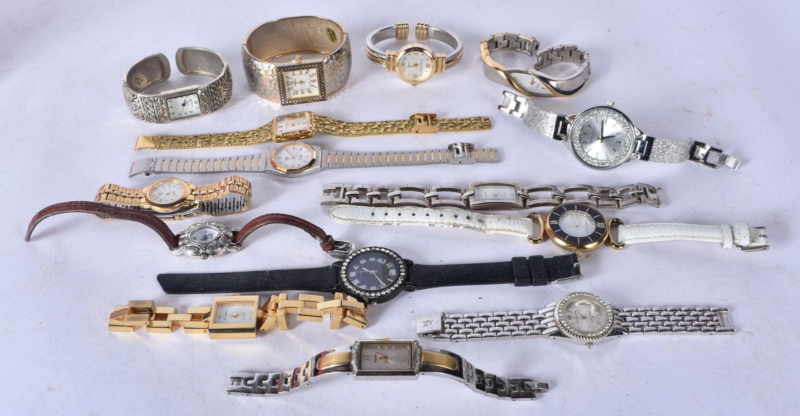 A Quantity of Fashion Watches. Not working (qty): A Quantity of Fashion Watches. Not working (qty)