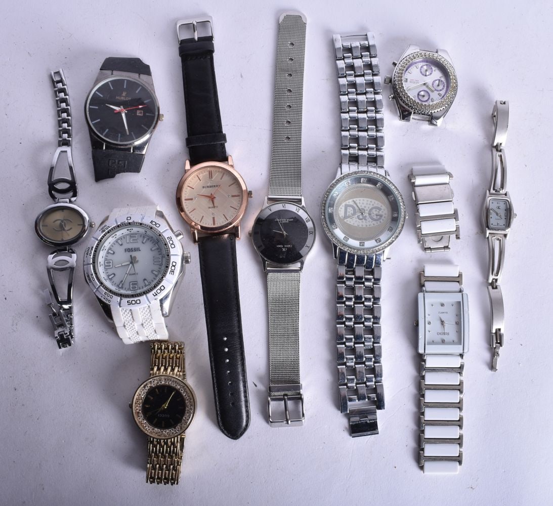 Ten Fashion Watches. Not working, largest 5.4cm incl crown (10): Ten Fashion Watches. Not working, largest 5.4cm incl crown (10)