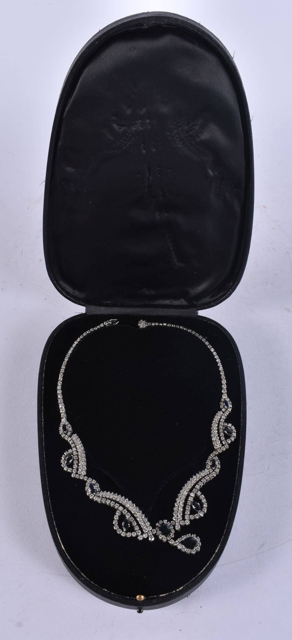 A FINE 18CT GOLD DIAMOND AND SAPPHIRE NECKLACE. 64 grams. 45 cm long. (1 of 7)