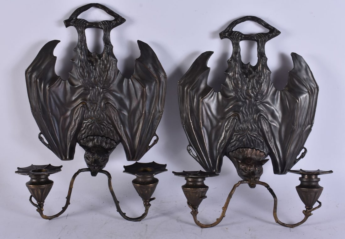A PAIR OF BRONZE BAT WALL SCONCES. 27 cm x 22 cm.: A PAIR OF BRONZE BAT WALL SCONCES. 27 cm x 22 cm.