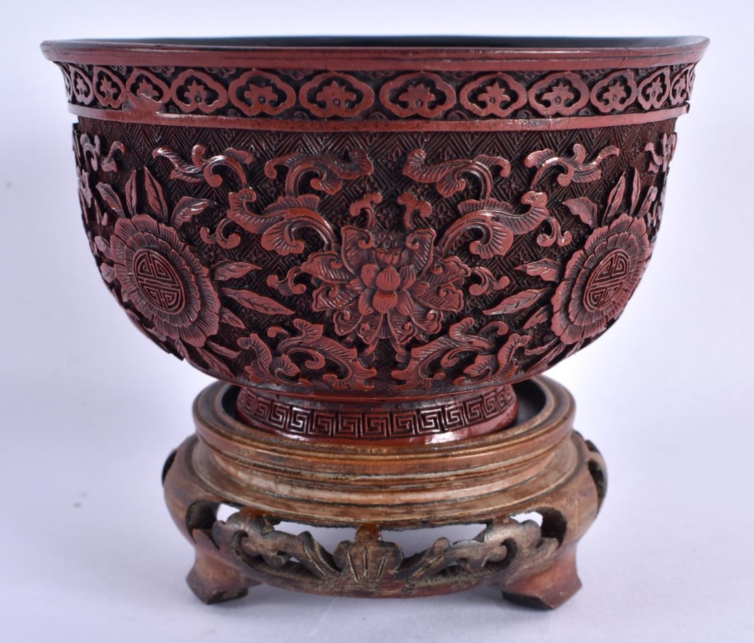 A FINE 19TH CENTURY CHINESE CARVED CINNABAR LACQUER BOWL Qing. 11 cm diameter. (1 of 4)