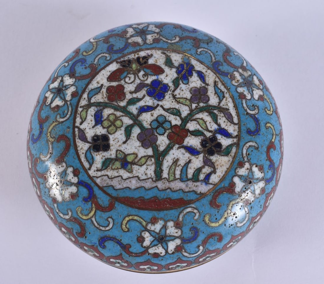 A 19TH CENTURY CHINESE CLOISONNE ENAMEL CIRCULAR BOX AND COVER decorated with foliage. 9 cm diameter (1 of 7)