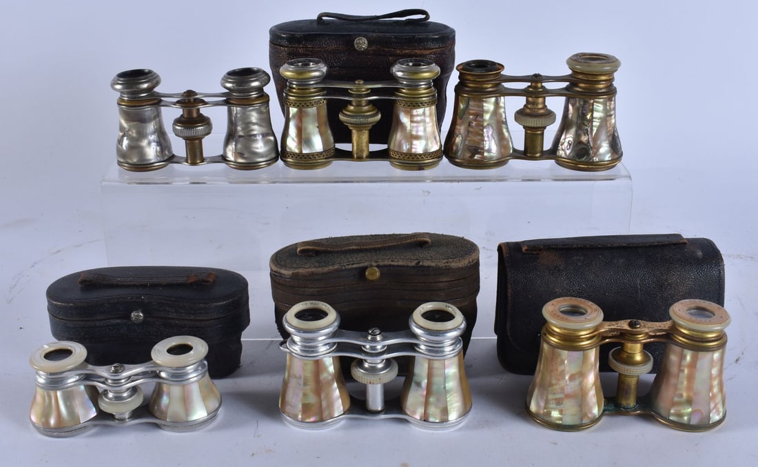 SIX PAIRS OF MOTHER OF PEARL OPERA GLASSES. (6): SIX PAIRS OF MOTHER OF PEARL OPERA GLASSES. (6)