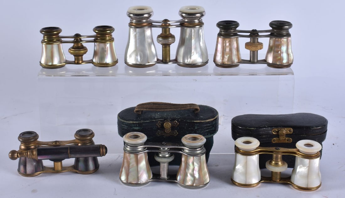 SIX PAIRS OF MOTHER OF PEARL OPERA GLASSES. (6): SIX PAIRS OF MOTHER OF PEARL OPERA GLASSES. (6)