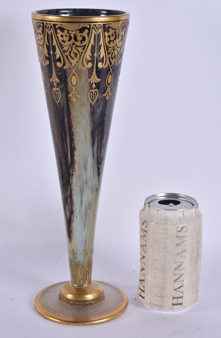 A FINE ANTIQUE GILDED SPECKLED GLASS VASE possibly Moser. 30.5 cm high.: A FINE ANTIQUE GILDED SPECKLED GLASS VASE possibly Moser. 30.5 cm high.
