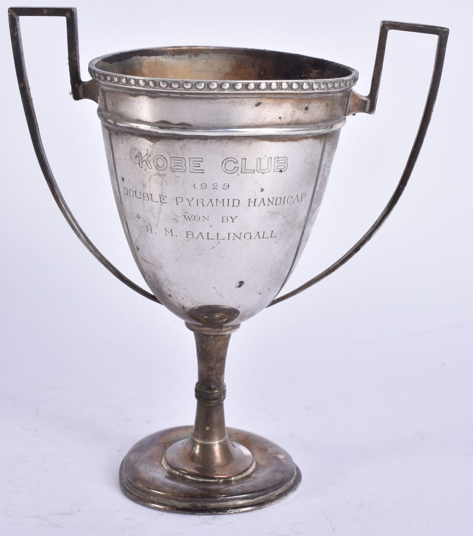 A 1920S JAPANESE SILVER KOBE CLUB DOUBLE PYRAMID HANDICAP won by R M Balingall. 170 grams. 15 cm x 1 (1 of 7)