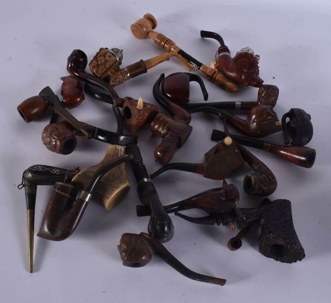 Estate Pipes Tobacciana Wooden Antique Vintage Novelty Inc Horn. (qty) (1 of 6)