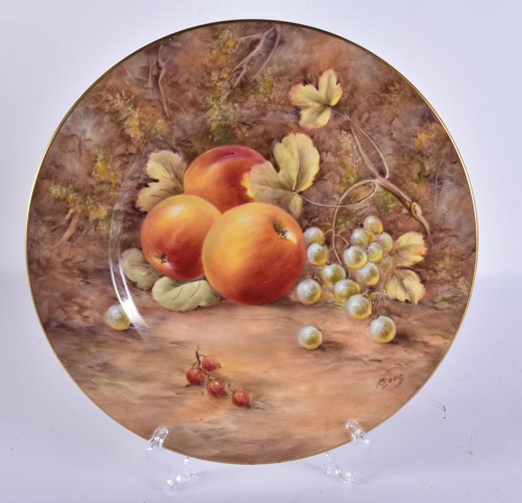 A ROYAL WORCESTER FRUIT PAINTED PORCELAIN PLATE by Love. 27 cm wide. (1 of 5)
