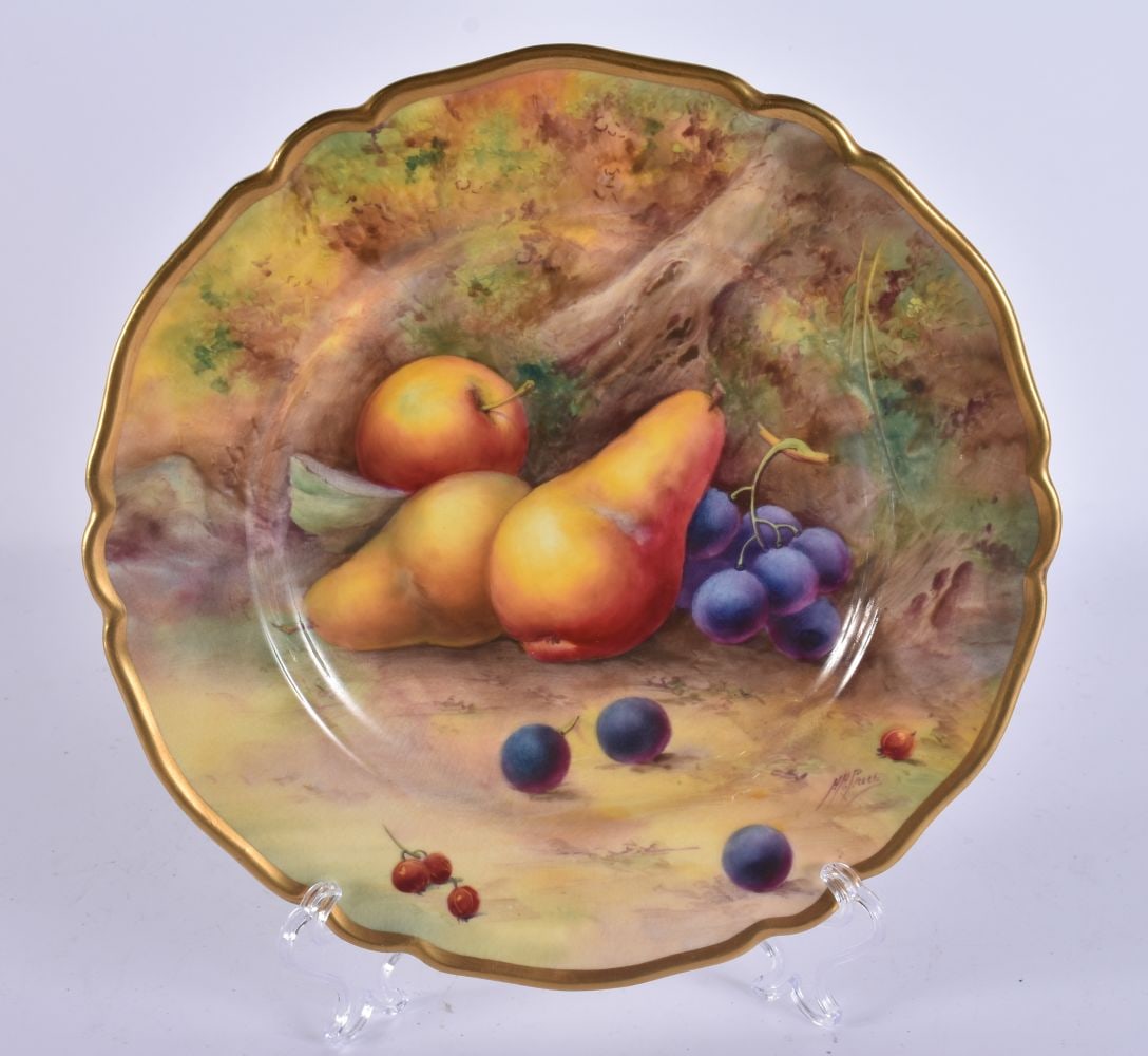 A ROYAL WORCESTER FRUIT PAINTED PORCELAIN PLATE by Price. 22 cm wide. (1 of 5)