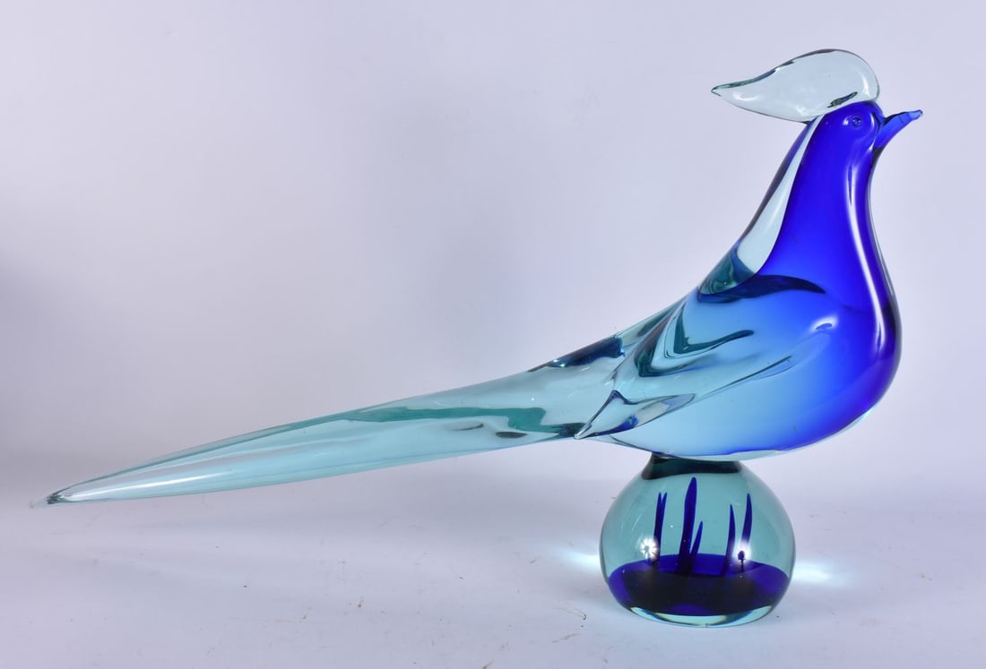 A LARGE ART GLASS FIGURE OF A BIRD. 50 cm x 32 cm. (1 of 3)