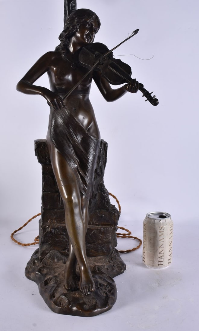 A LARGE ANTIQUE EUROPEAN BRONZE LAMP. 104 cm high. (1 of 4)