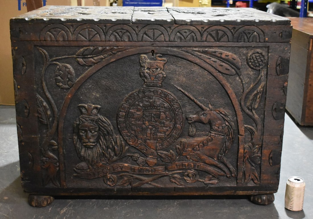 AN ANTIQUE CONTINENTAL WOOD TRUNK. 90 cm x 70 cm x 50 cm. (1 of 14)