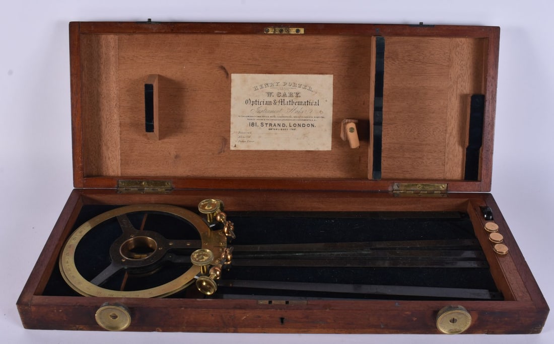 AN ANTIQUE W CARY OF LONDON INSTRUMENT. 47 cm wide. (1 of 5)
