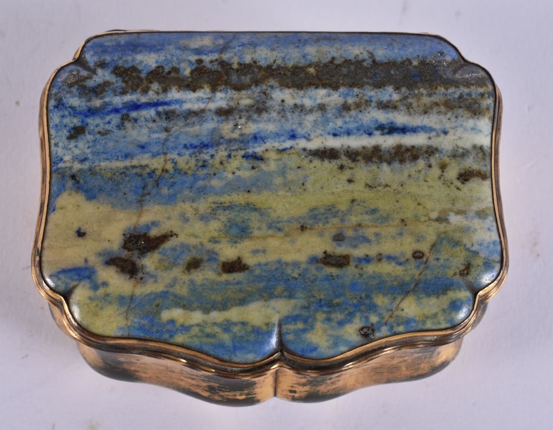 AN 18TH CENTURY BLUE STONE INSET SNUFF BOX. 9 cm x 7 cm. (1 of 4)