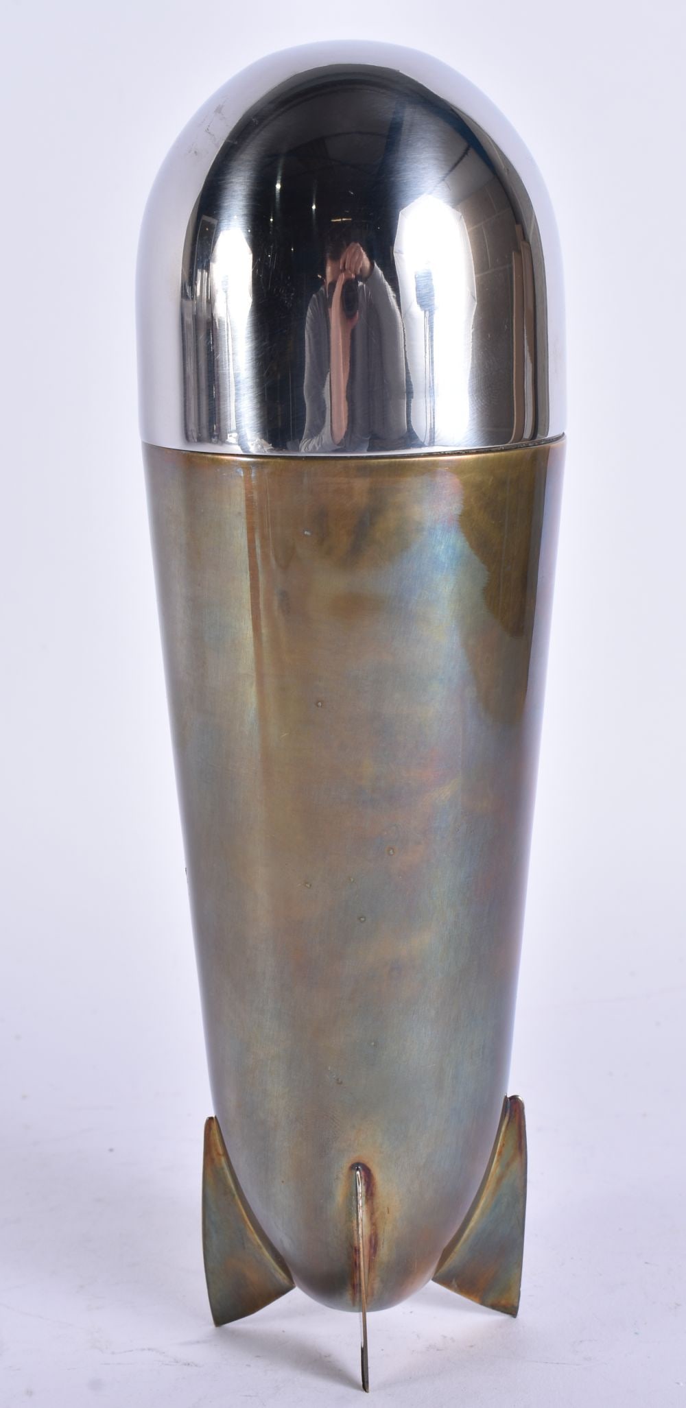 A ZEPPELIN SILVER PLATED COCKTAIL SHAKER. 25 cm high. (1 of 5)