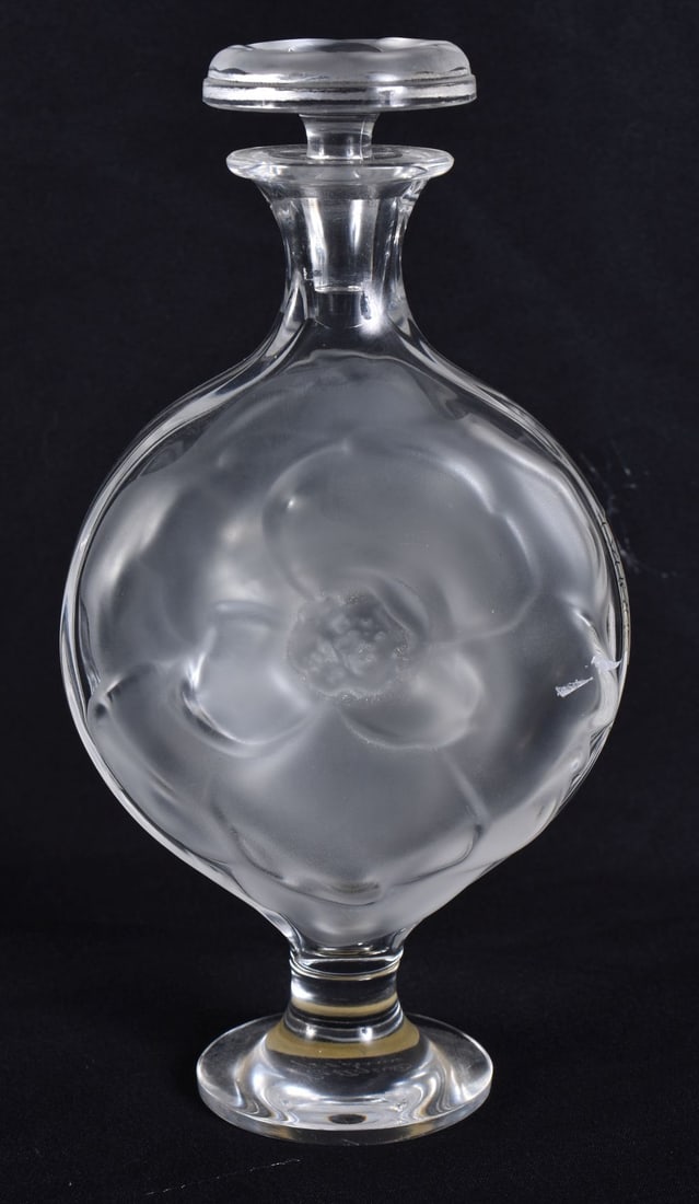A LALIQUE GLASS SCENT BOTTLE. 17 cm high. (1 of 5)