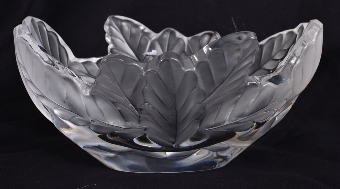 A LALIQUE GLASS BOWL. 19 cm wide. (1 of 6)