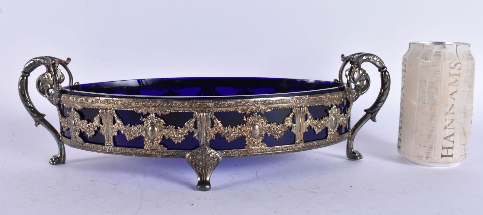 A WMF TWIN HANDLED SILVER PLATED BOWL. 34 cm wide.: A WMF TWIN HANDLED SILVER PLATED BOWL. 34 cm wide.