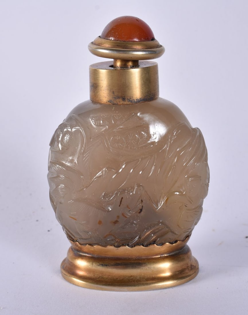 A FINE CHINESE QING DYNASTY SILVER MOUNTED AGATE SNUFF BOTTLE. 157 grams. 8 cm x 5 cm. (1 of 5)