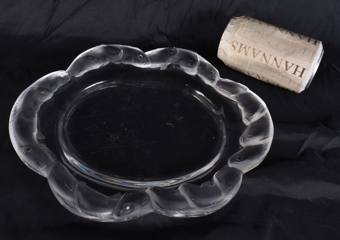 A FRENCH LALIQUE FISH DISH. 27 cm x 22 cm. (1 of 5)