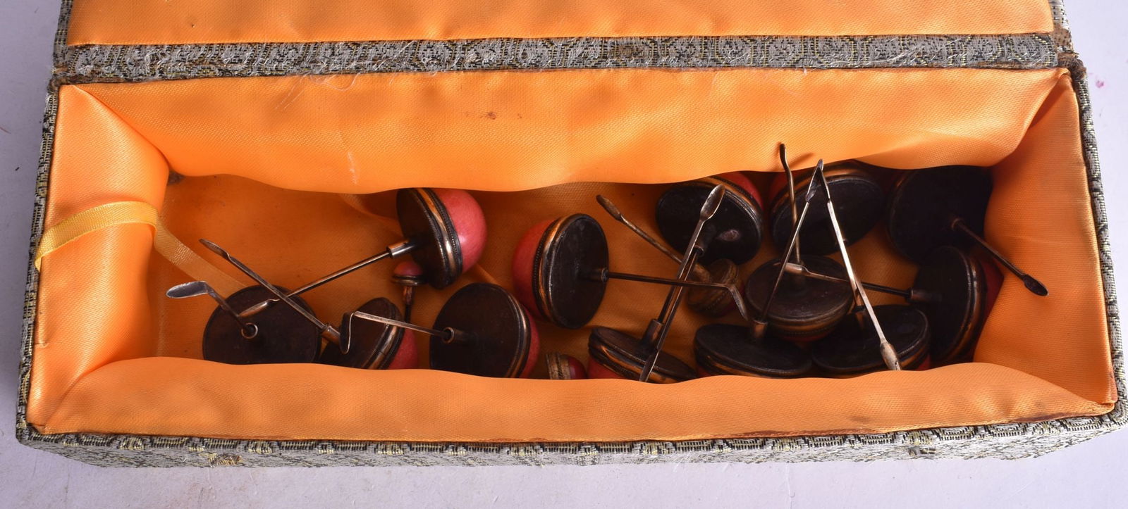 ASSORTED CHINESE SNUFF BOTTLE SCOOPS AND COVERS. (qty) (1 of 2)