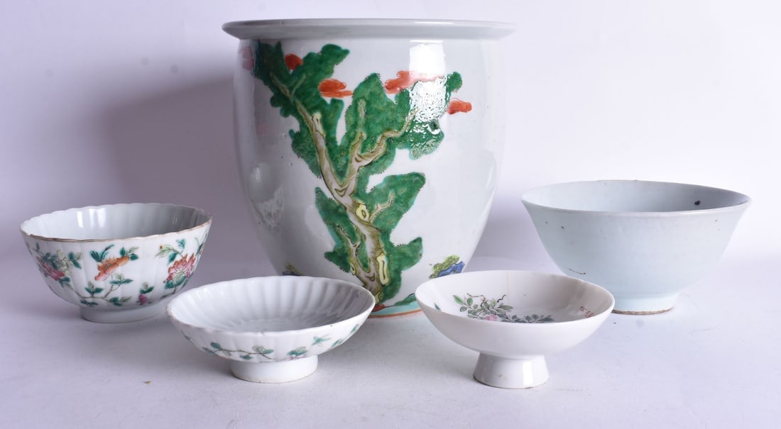 ASSORTED CHINESE PORCELAIN including a jardiniere. Largest 16 cm wide. (5) (1 of 8)
