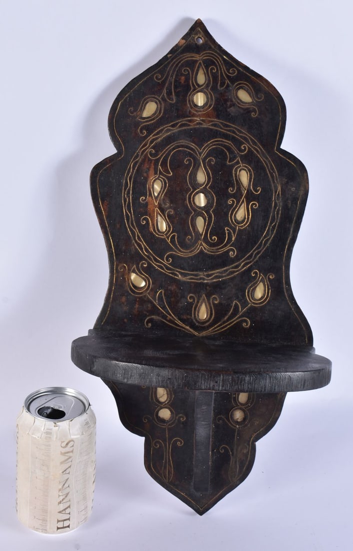 A 19TH CENTURY MIDDLE EASTERN OTTOMAN MOTHER OF PEARL INLAID TURBAN STAND. 42 cm x 18 cm.: A 19TH CENTURY MIDDLE EASTERN OTTOMAN MOTHER OF PEARL INLAID TURBAN STAND. 42 cm x 18 cm.