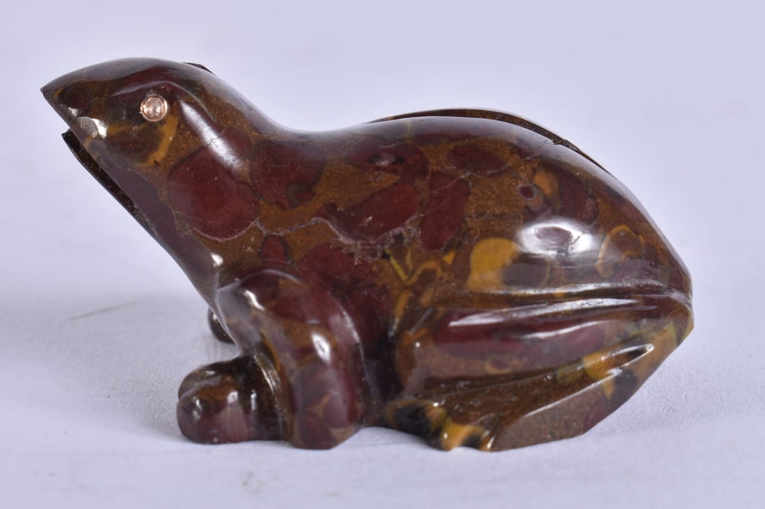 A CONTINENTAL BLOODSTONE AND DIAMOND TOAD. 49 grams. 5.25 cm x 3.5 cm. (1 of 5)