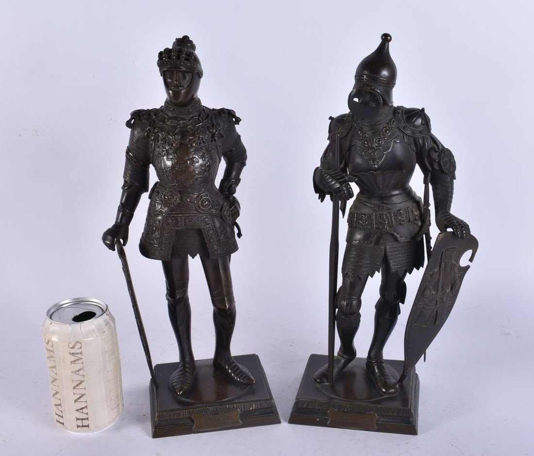 A PAIR OF 19TH CENTURY EUROPEAN GRAND TOUR SUIT OF ARMOUR BRONZES. 35 cm high. (1 of 8)