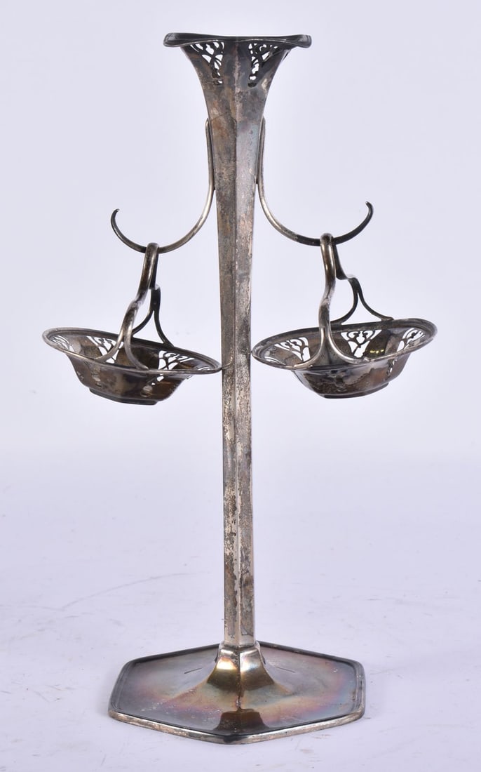 A SILVER EPERGNE. 136 grams. 22.5 cm high. (1 of 3)
