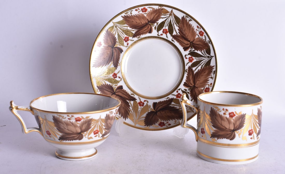 Early 19th century Flight Barr and Barr teacup, coffee can and saucer with brown leaves and red flow (1 of 2)