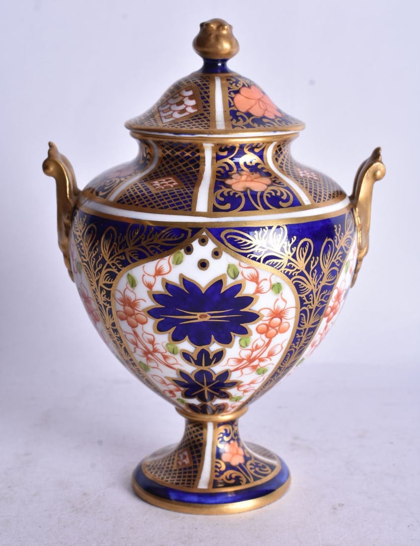 Royal Crown Derby vase and cover with two small handles painted with imari pattern 1128 date mark 19 (1 of 4)