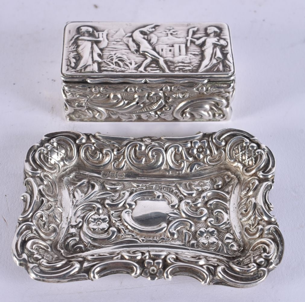 TWO MINIATURE SILVER ITEMS. 39.6 grams. 7.5 cm x 5.25 cm. (2) (1 of 5)