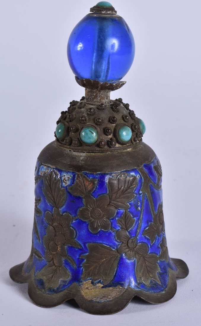 A 19TH CENTURY CHINESE PEKING GLASS FINIAL BELL Late Qing. 12 cm high. (1 of 5)