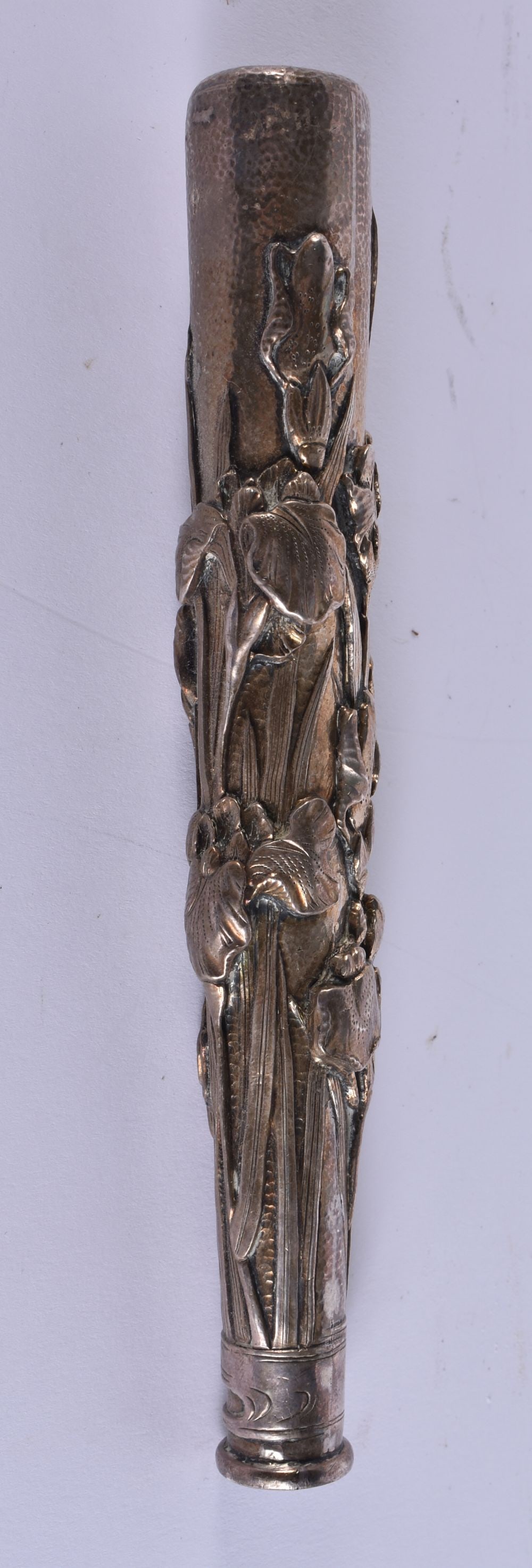 A 19TH CENTURY JAPANESE MEIJI PERIOD SILVER PARASOL HANDLE. 89 grams. 19 cm long. (1 of 5)