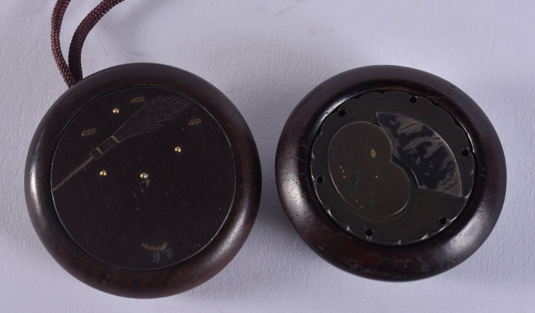 TW0 18TH/19TH CENTURY JAPANESE EDO PERIOD MANJU NETSUKE. 4.25 cm wide. (2) (1 of 4)